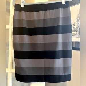 Women’s Skirt M
